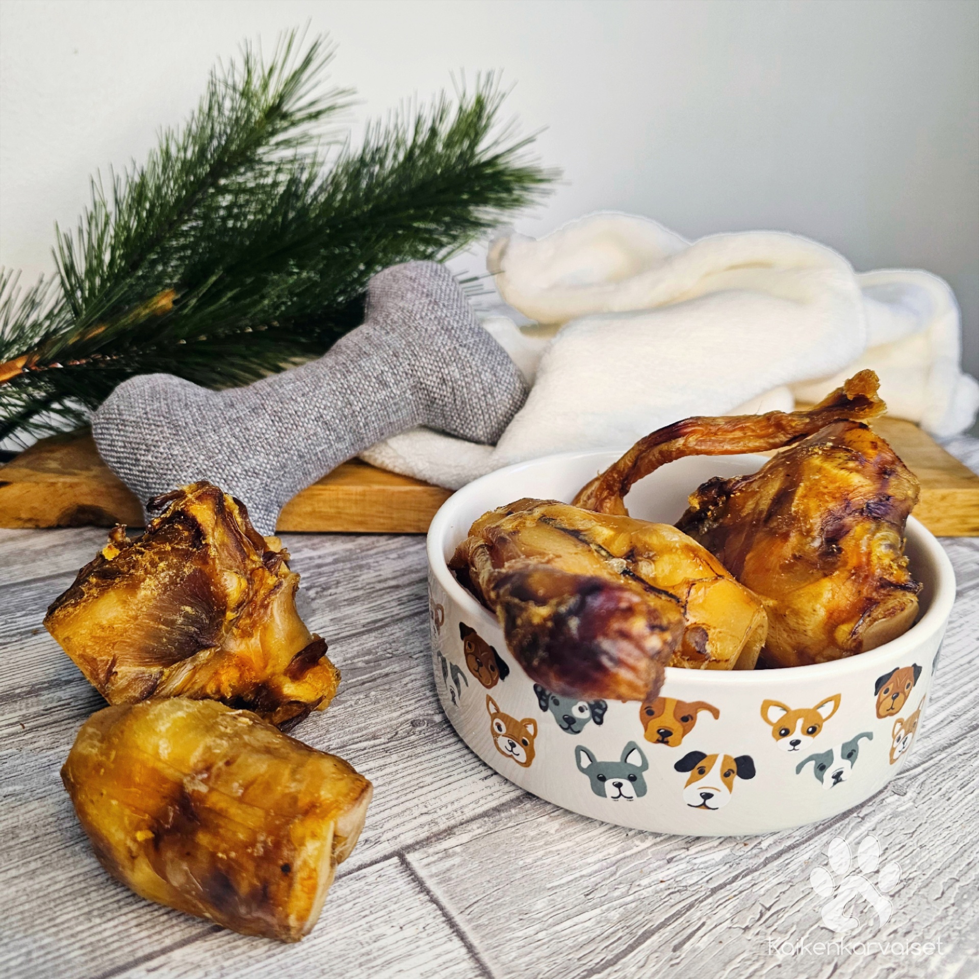 Kaikenkarvaiset Reindeer Treat Bone 400g